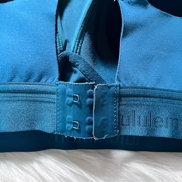 Lululemon 34C Fine Form Bra Bermuda Teal - Yoga Bra Light Weight Smooth fitting - Picture 12 of 16